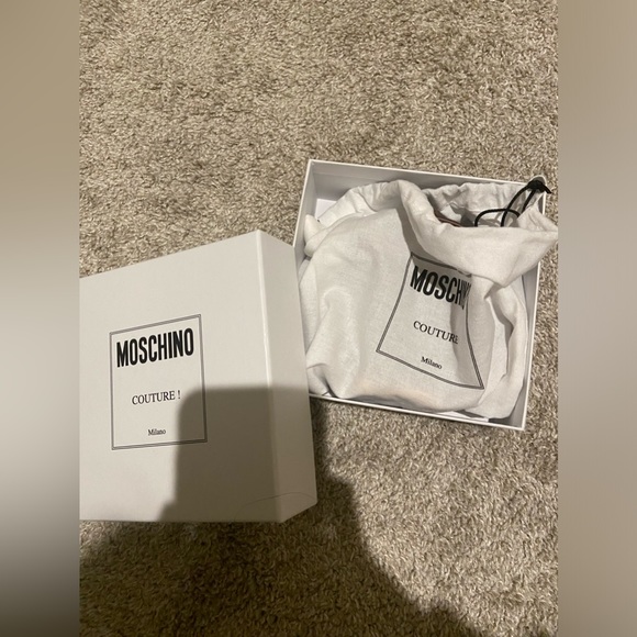 Moschino brown belt - Picture 3 of 4